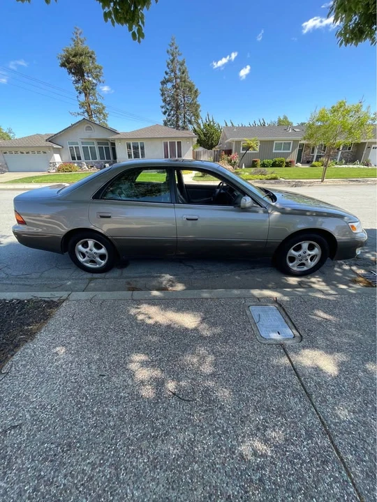 1998 Lexus ES 3rd Gen - Image 4 of 8