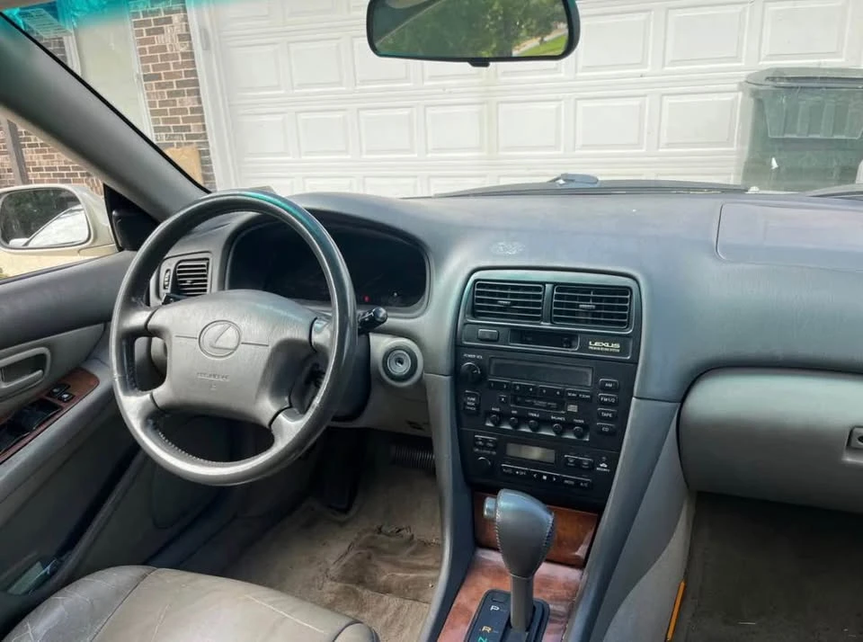 1998 Lexus ES 3rd Gen - Image 11 of 18