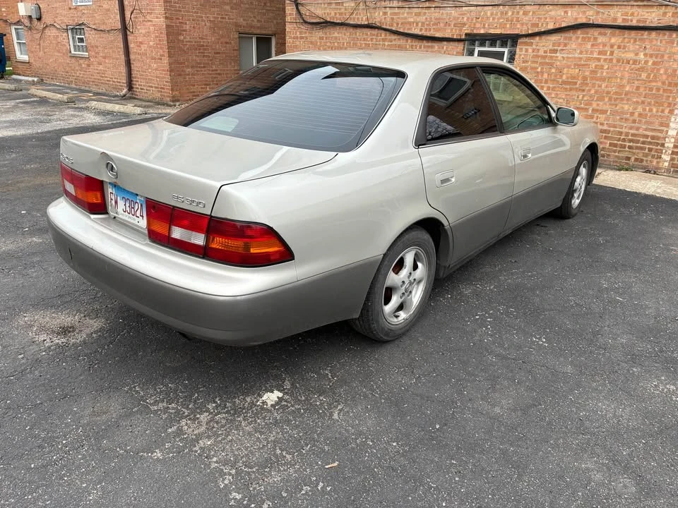 1998 Lexus ES 3rd Gen - Image 7 of 18