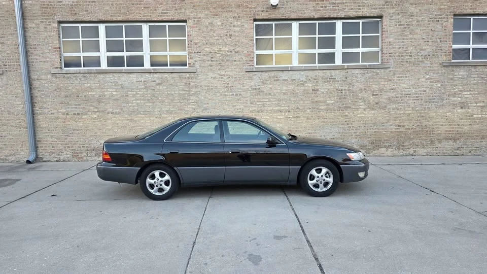 1998 Lexus ES 3rd Gen - Image 6 of 11
