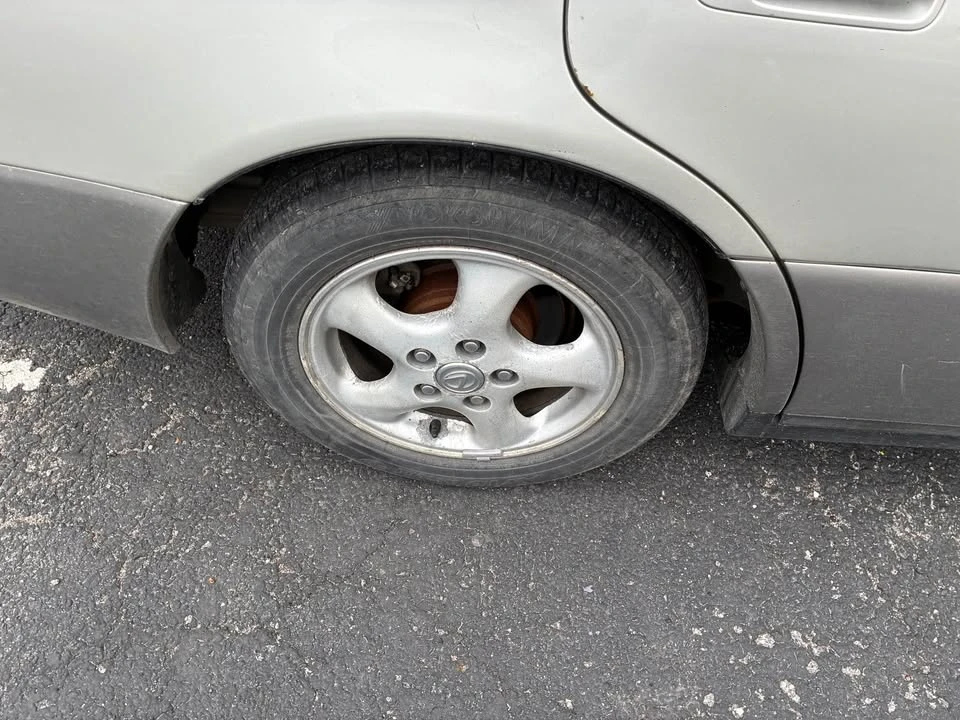 1998 Lexus ES 3rd Gen - Image 3 of 18