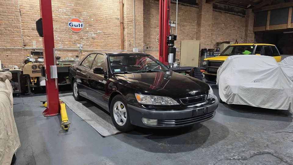 1998 Lexus ES 3rd Gen - Image 10 of 11