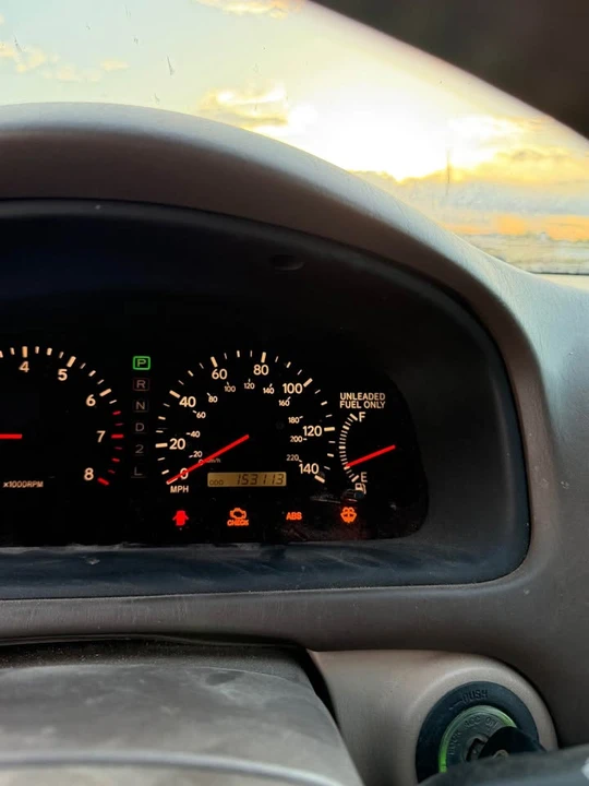1998 Lexus ES 3rd Gen - Image 5 of 9