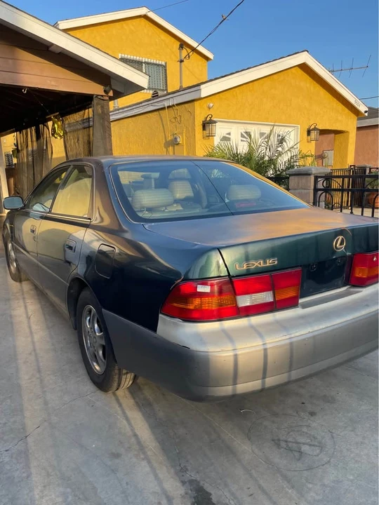 1998 Lexus ES 3rd Gen - Image 3 of 4