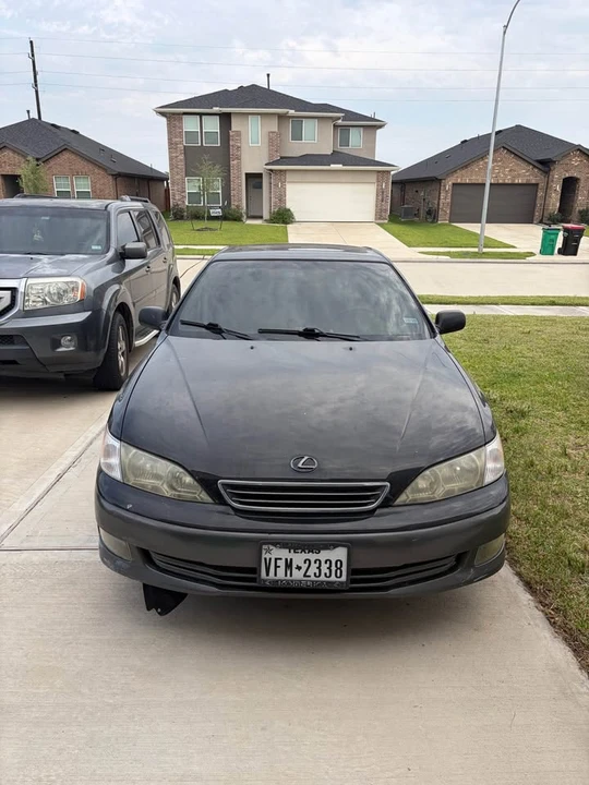 1998 Lexus ES 3rd Gen - Image 2 of 20