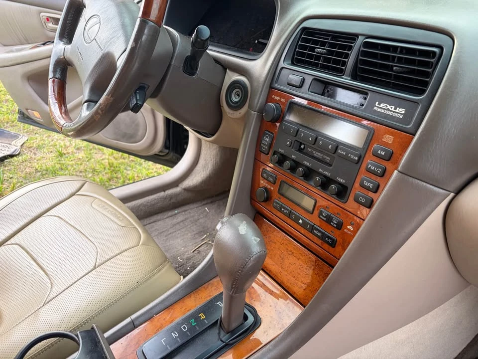 1998 Lexus ES 3rd Gen - Image 16 of 20