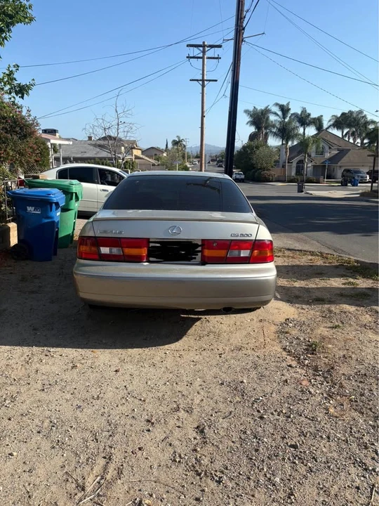 1998 Lexus ES 3rd Gen - Image 2 of 7