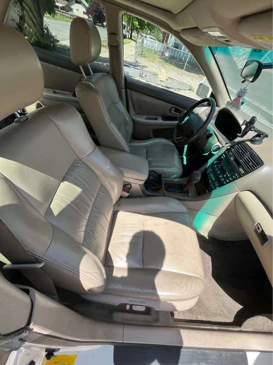 1998 Lexus ES 3rd Gen - Image 9 of 10