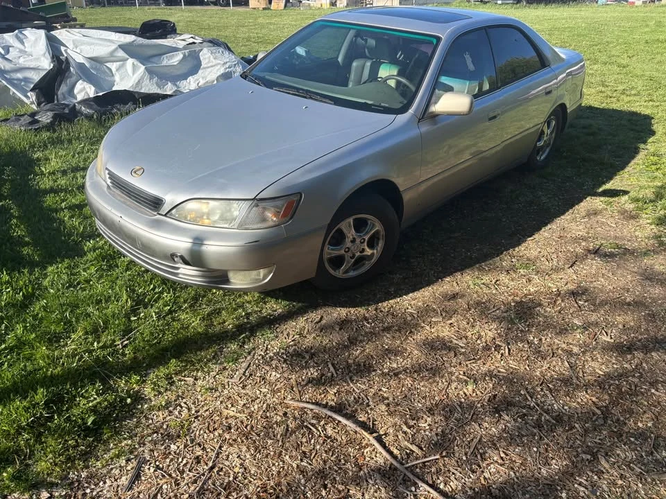 1998 Lexus ES 3rd Gen - Image 4 of 10