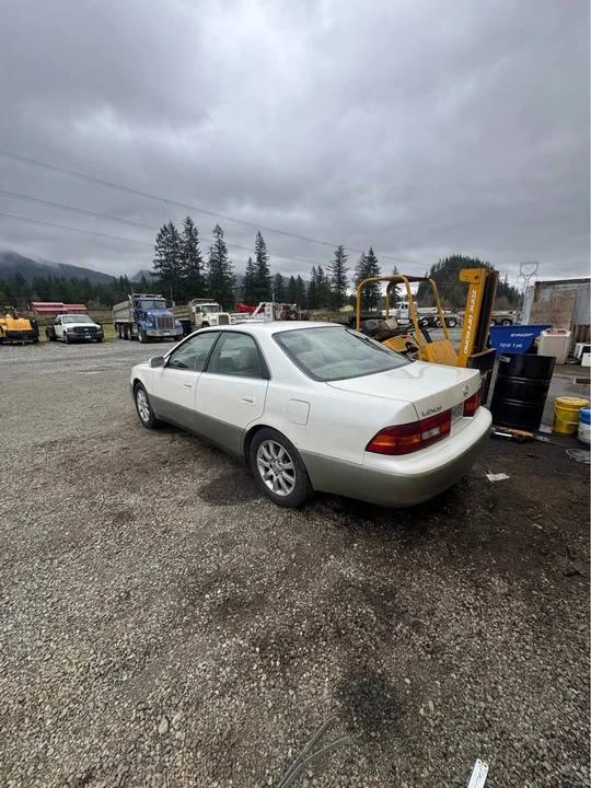 1998 Lexus ES 3rd Gen - Image 5 of 6