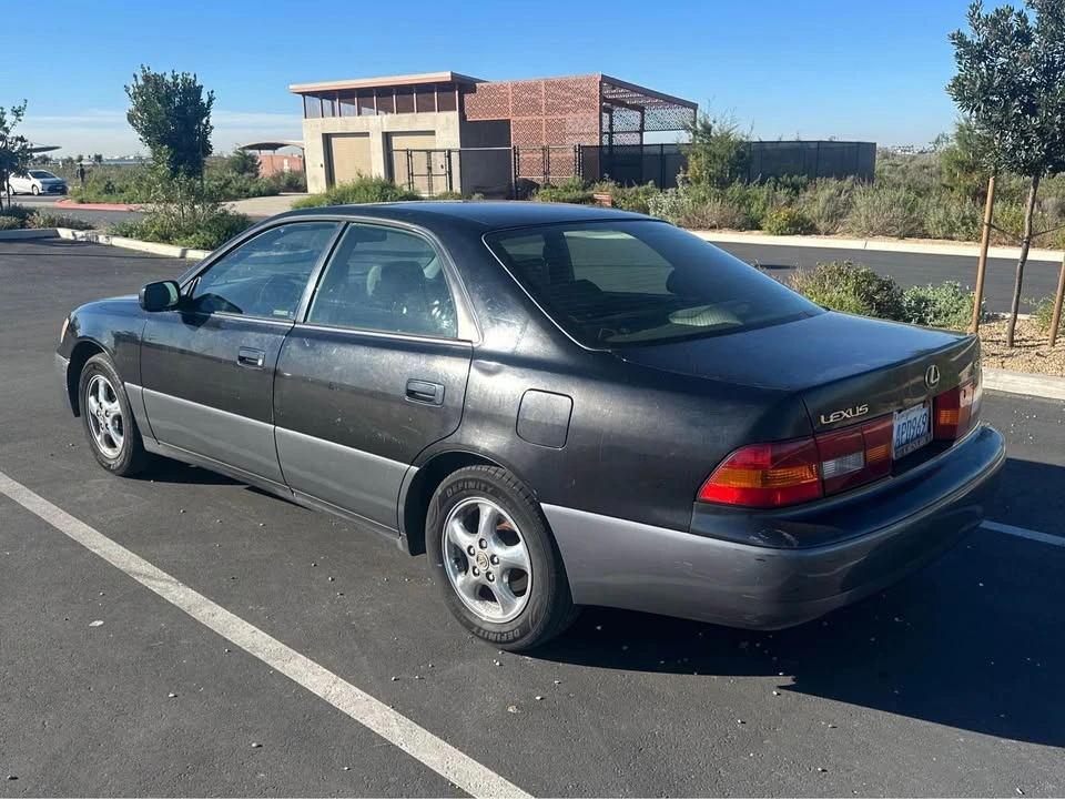 1998 Lexus ES 3rd Gen - Image 2 of 11