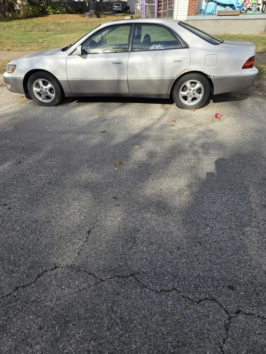 1998 Lexus ES 3rd Gen - Image 3 of 7