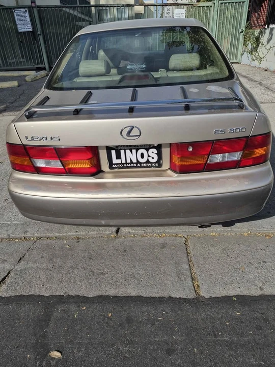 1998 Lexus ES 3rd Gen - Image 8 of 11
