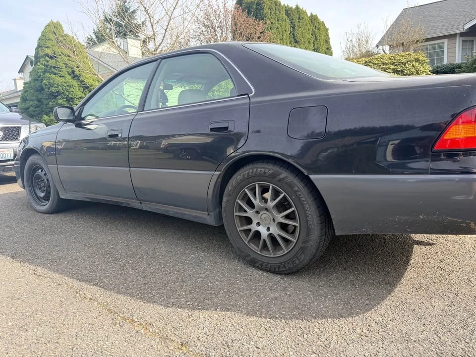 1998 Lexus ES 3rd Gen - Image 3 of 3