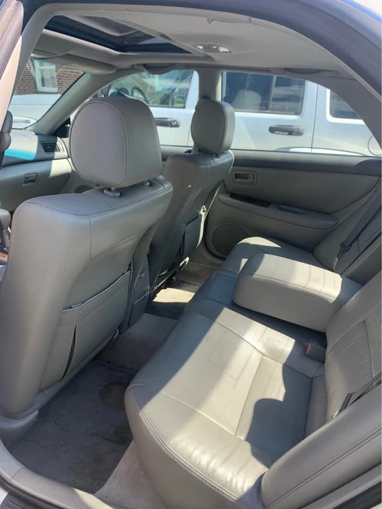 1998 Lexus ES 3rd Gen - Image 2 of 9