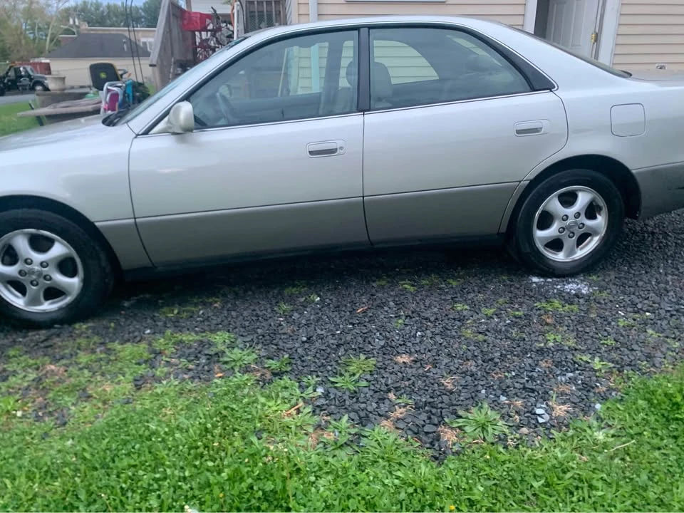 1998 Lexus ES 3rd Gen - Image 6 of 9