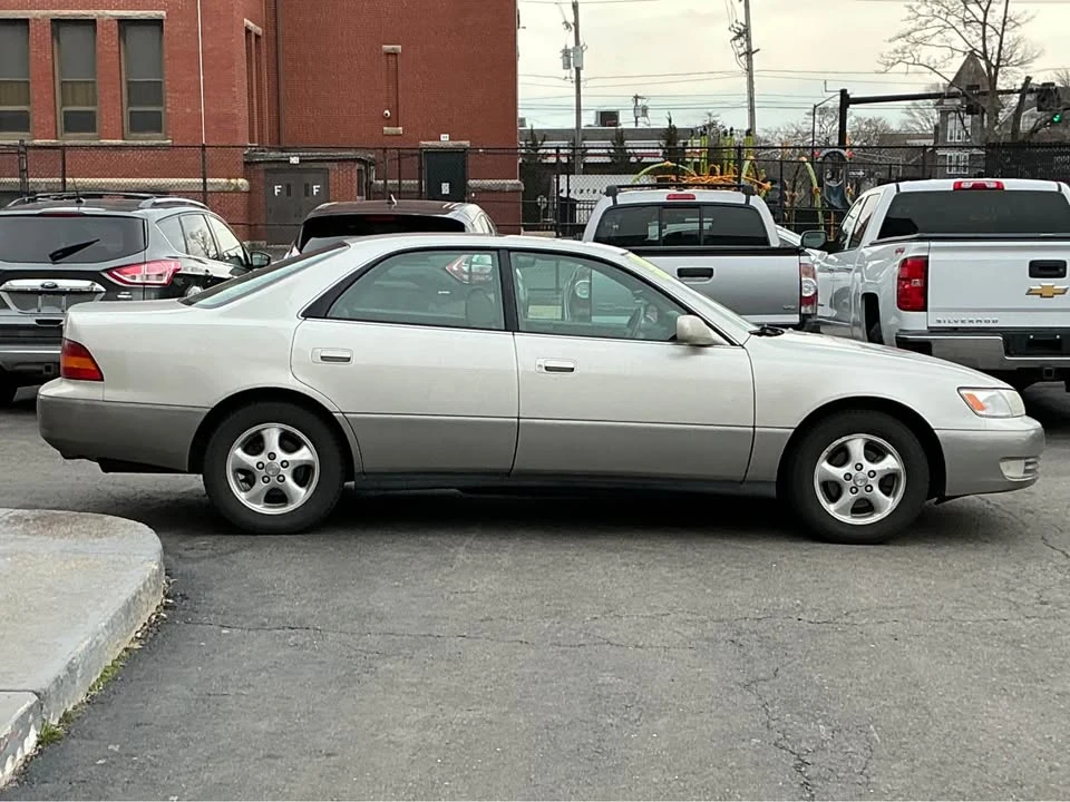 1998 Lexus ES 3rd Gen - Image 4 of 20