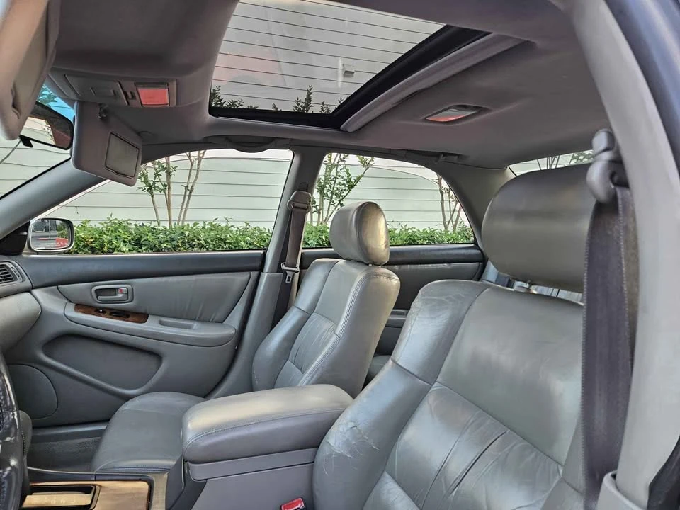 1998 Lexus ES 3rd Gen - Image 11 of 12