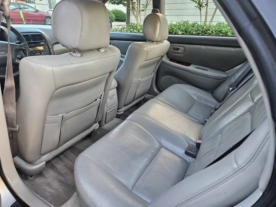 1998 Lexus ES 3rd Gen - Image 10 of 12