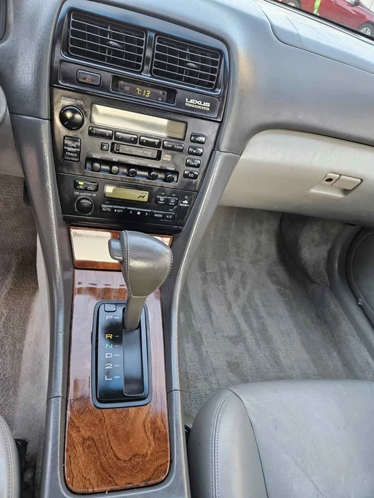 1998 Lexus ES 3rd Gen - Image 5 of 12