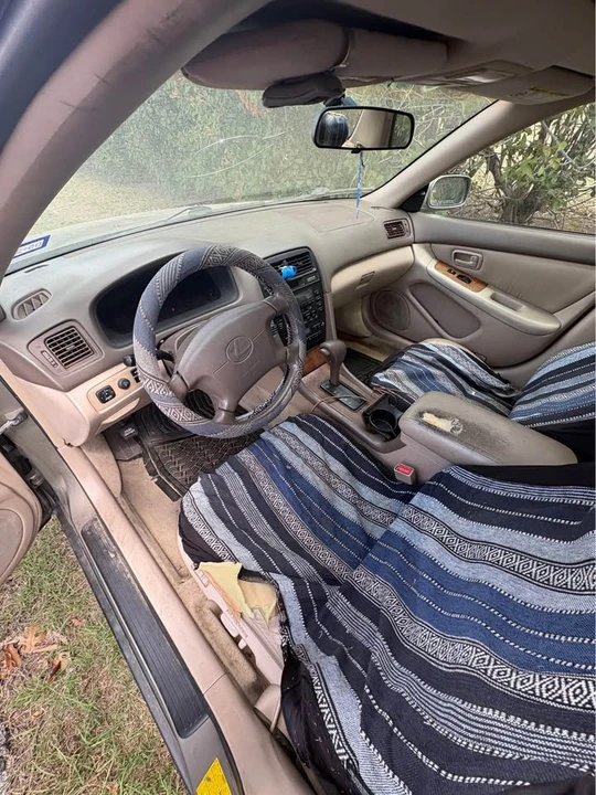 1998 Lexus ES 3rd Gen - Image 5 of 10