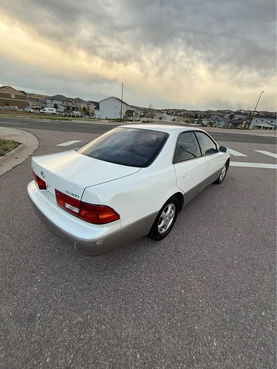 1998 Lexus ES 3rd Gen - Image 3 of 9