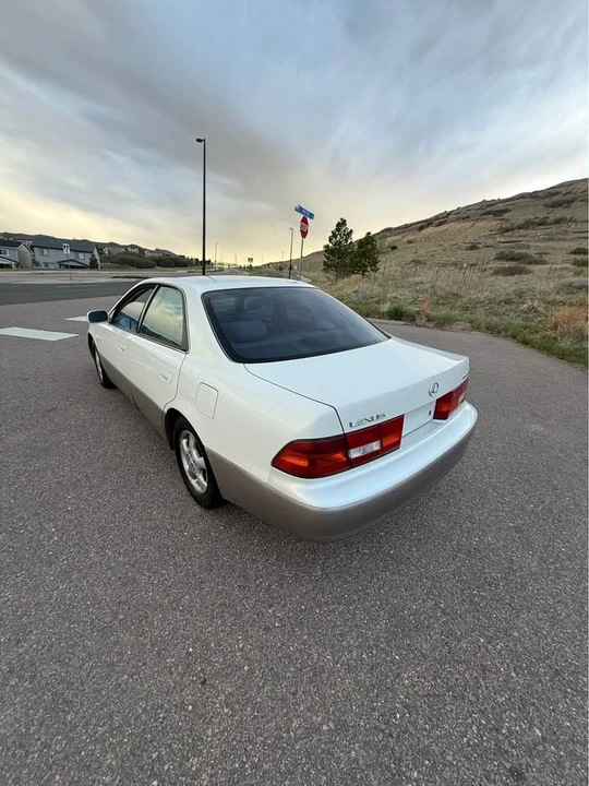 1998 Lexus ES 3rd Gen - Image 4 of 9
