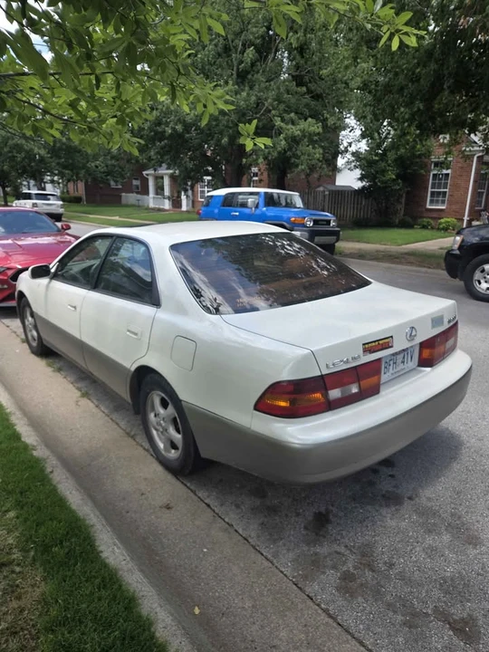 1998 Lexus ES 3rd Gen - Image 4 of 9