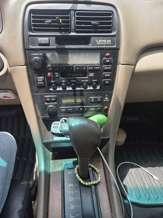 1998 Lexus ES 3rd Gen - Image 6 of 9