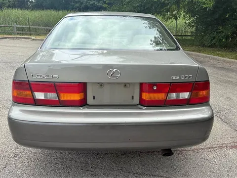 1998 Lexus ES 300 Sedan