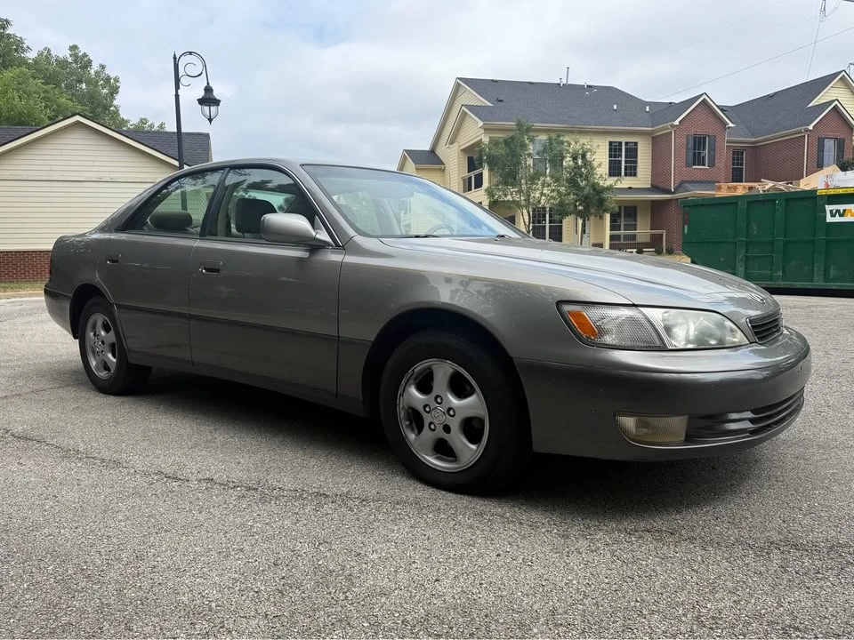 1998 Lexus ES 3rd Gen - Image 4 of 9