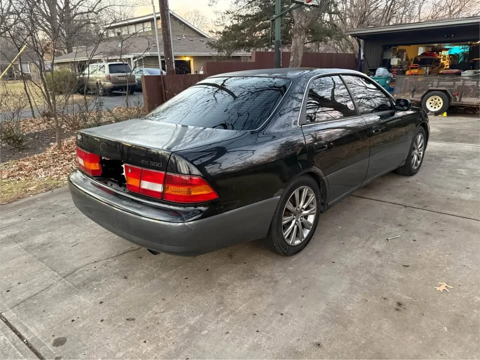 1998 Lexus ES 2nd Gen - Image 3 of 4