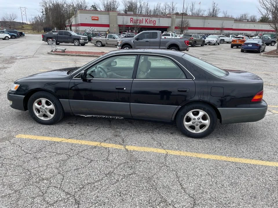 1998 Lexus ES 2nd Gen - Image 5 of 8