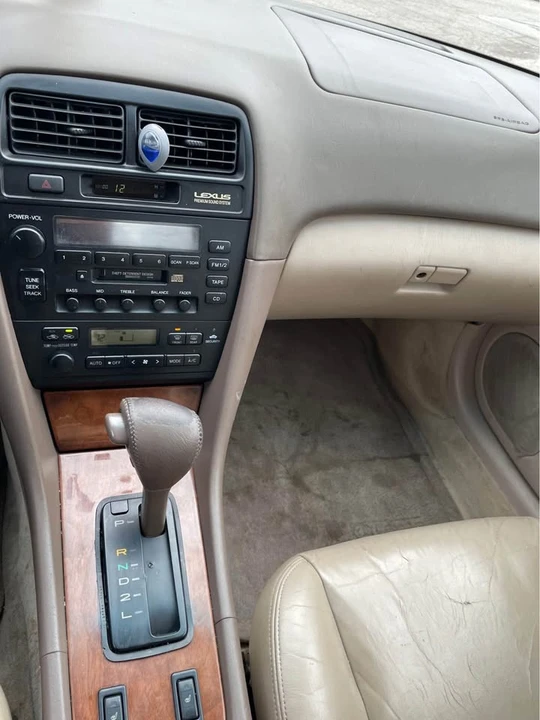 1998 Lexus ES 2nd Gen - Image 2 of 8