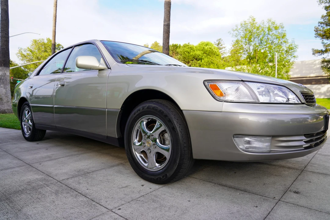 1998 Lexus ES 3rd Gen - Image 25 of 31