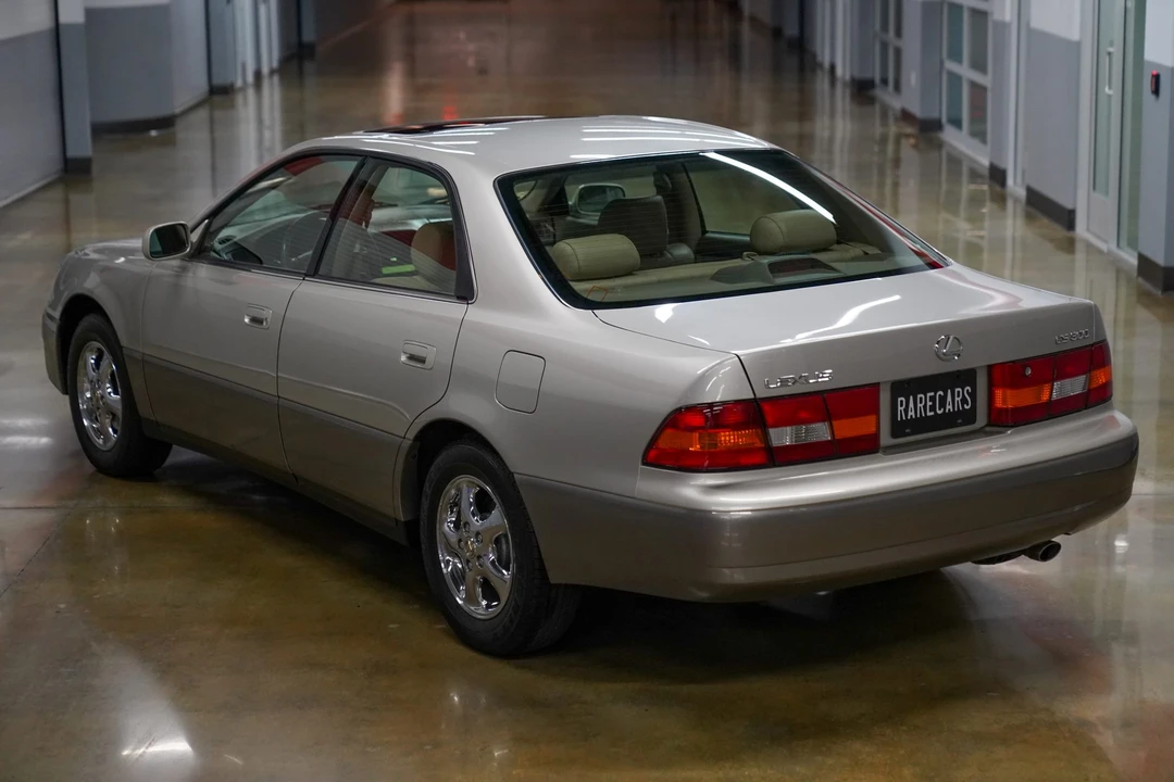 1998 Lexus ES 3rd Gen - Image 5 of 31