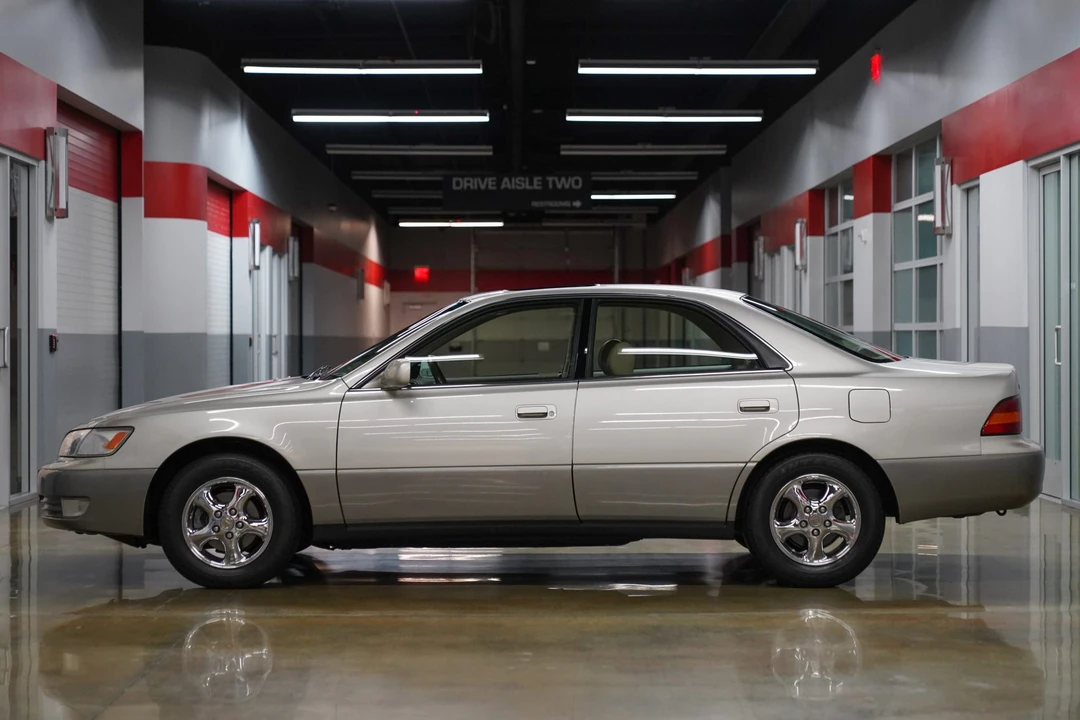 1998 Lexus ES 3rd Gen - Image 4 of 31