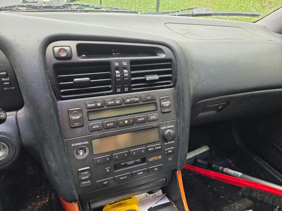 1998 Lexus GS 2nd Gen - Image 18 of 27
