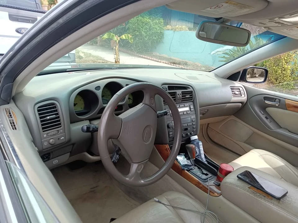 1998 Lexus GS 2nd Gen - Image 10 of 12