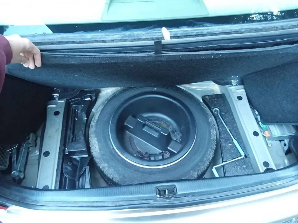 1998 Lexus GS 2nd Gen - Image 12 of 19