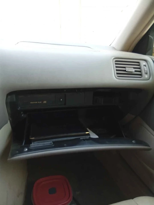 1998 Lexus GS 2nd Gen - Image 15 of 19