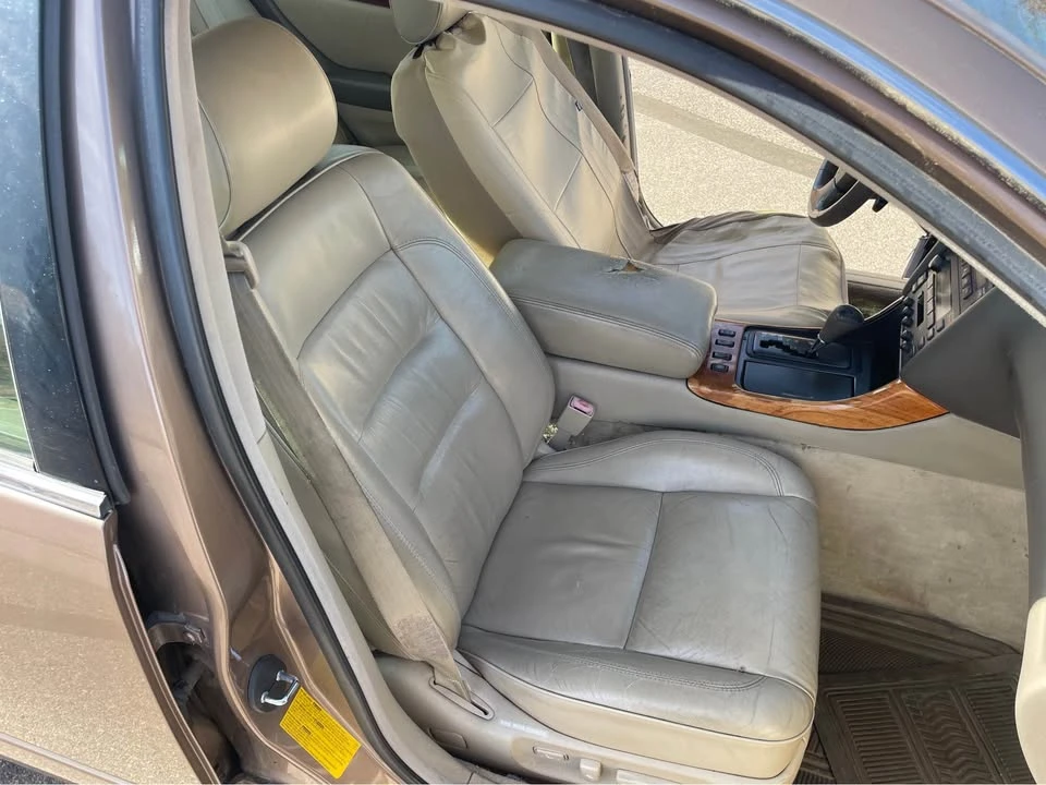 1998 Lexus GS 2nd Gen - Image 13 of 17