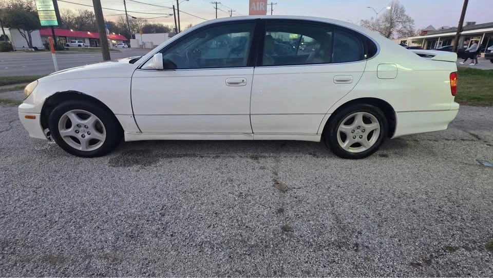 1998 Lexus GS 2nd Gen - Image 2 of 15