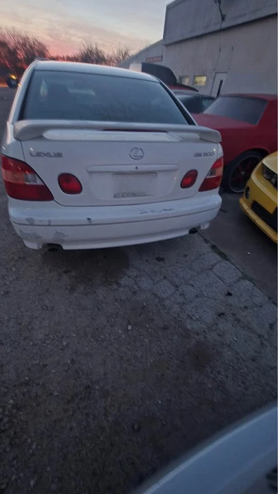 1998 Lexus GS 2nd Gen - Image 10 of 15
