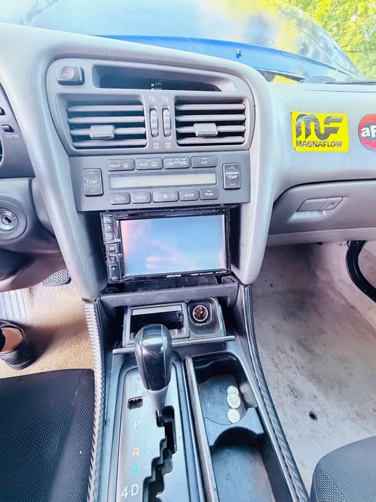 1998 Lexus GS 2nd Gen - Image 11 of 13