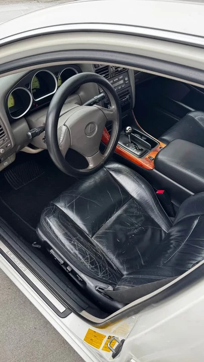 1998 Lexus GS 2nd Gen - Image 10 of 14