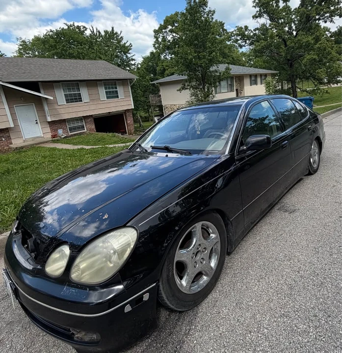 1998 Lexus GS 2nd Gen - Image 2 of 8