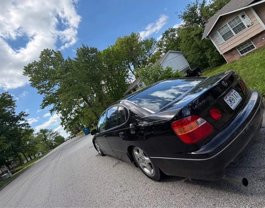 1998 Lexus GS 2nd Gen - Image 3 of 8