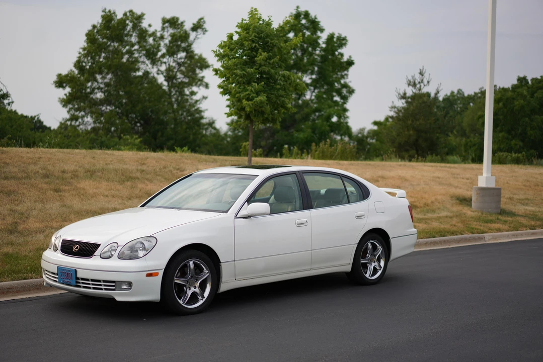 1998 Lexus GS 2nd Gen - Image 16 of 31