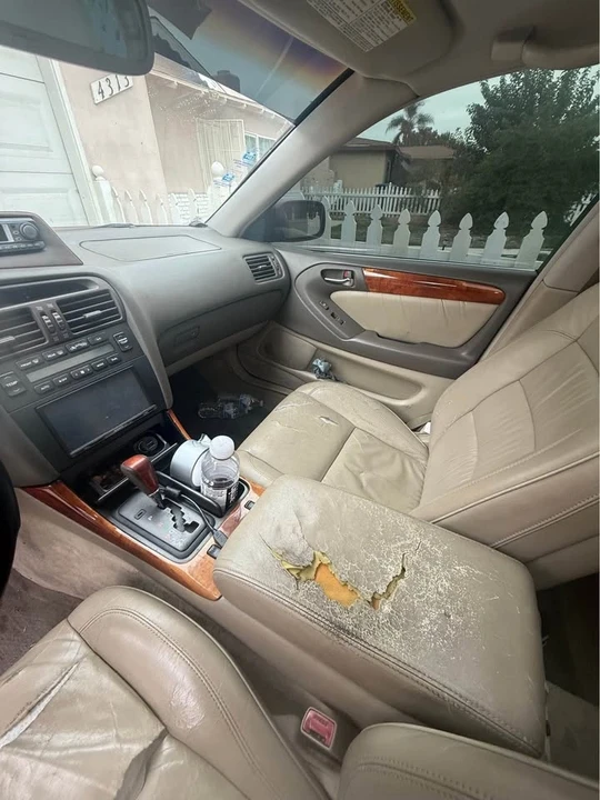 1998 Lexus GS 2nd Gen - Image 12 of 14